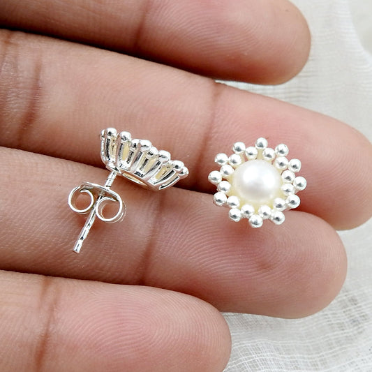 Natural Pearl 925 Sterling Silver Minimalist Flower Stud Earrings