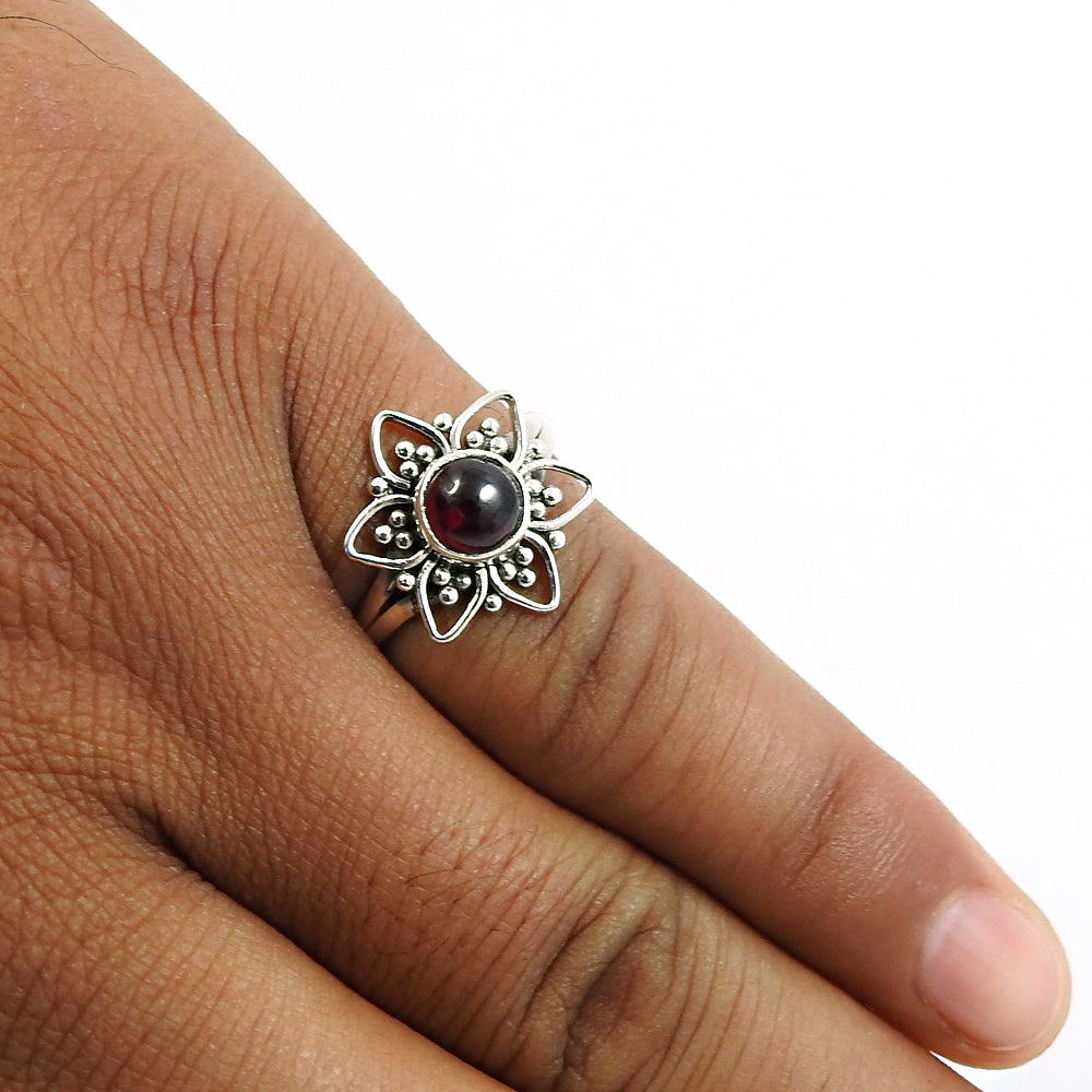 Gift For Woman Statement Flower Ring 925 Silver Natural Garnet W11