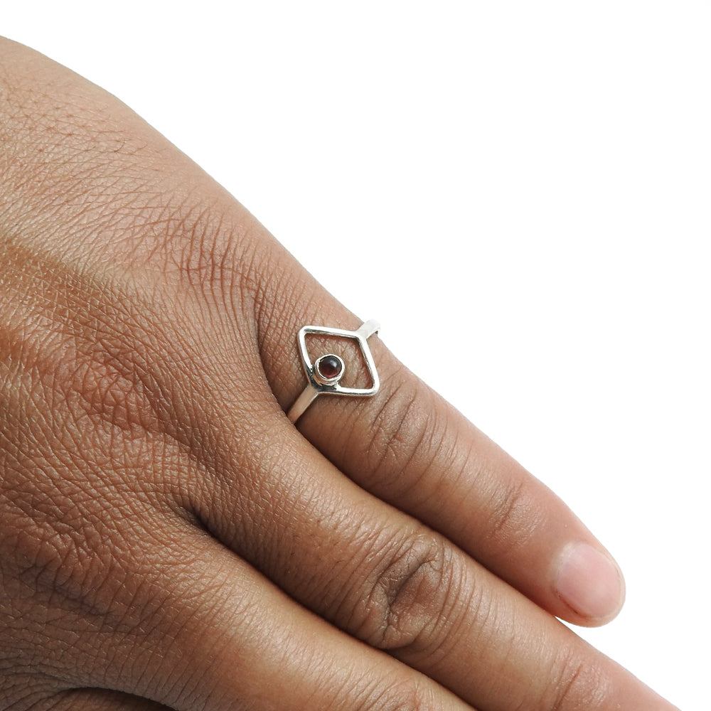 Natural Garnet 925 Sterling Silver Elegant Band Daughter Handcrafted Ring