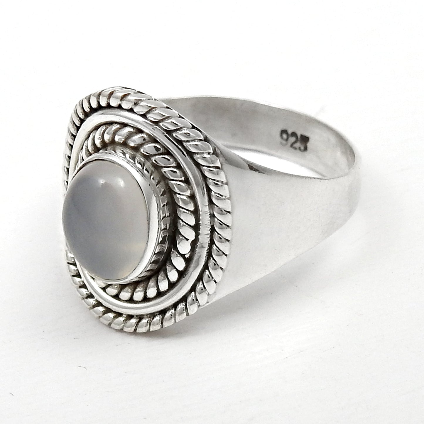 Chalcedony Stone 925 Solid Silver Elegant Cocktail Ring