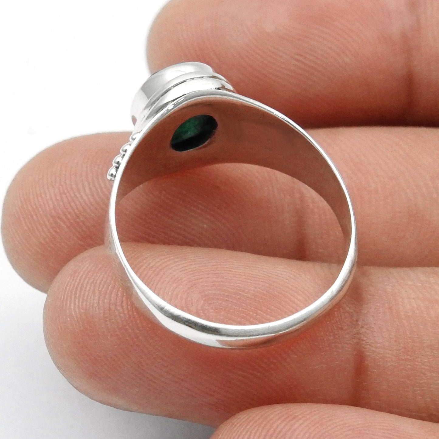 Emerald Gemstone 925 Solid Silver Elegant Promise Wife Band Engagement Ring