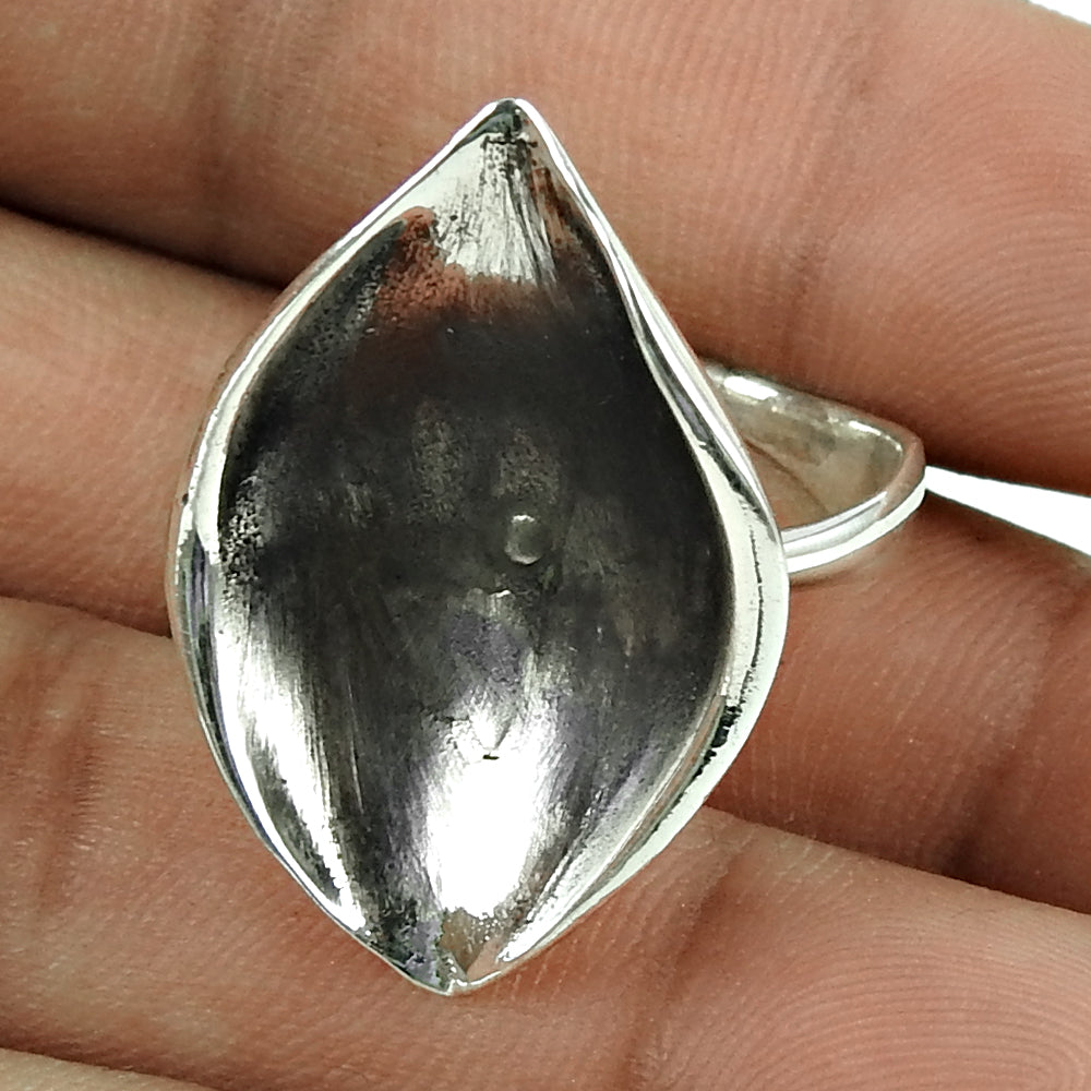 Vintage 925 Silver Handmade Ring Classic Elegant Artisan Band